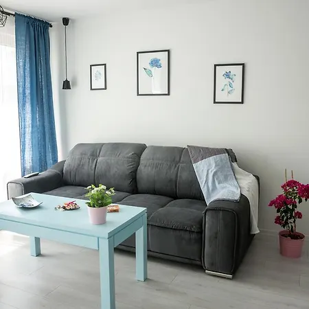 Lovely Full Of Charm And Coziness Διαμέρισμα
